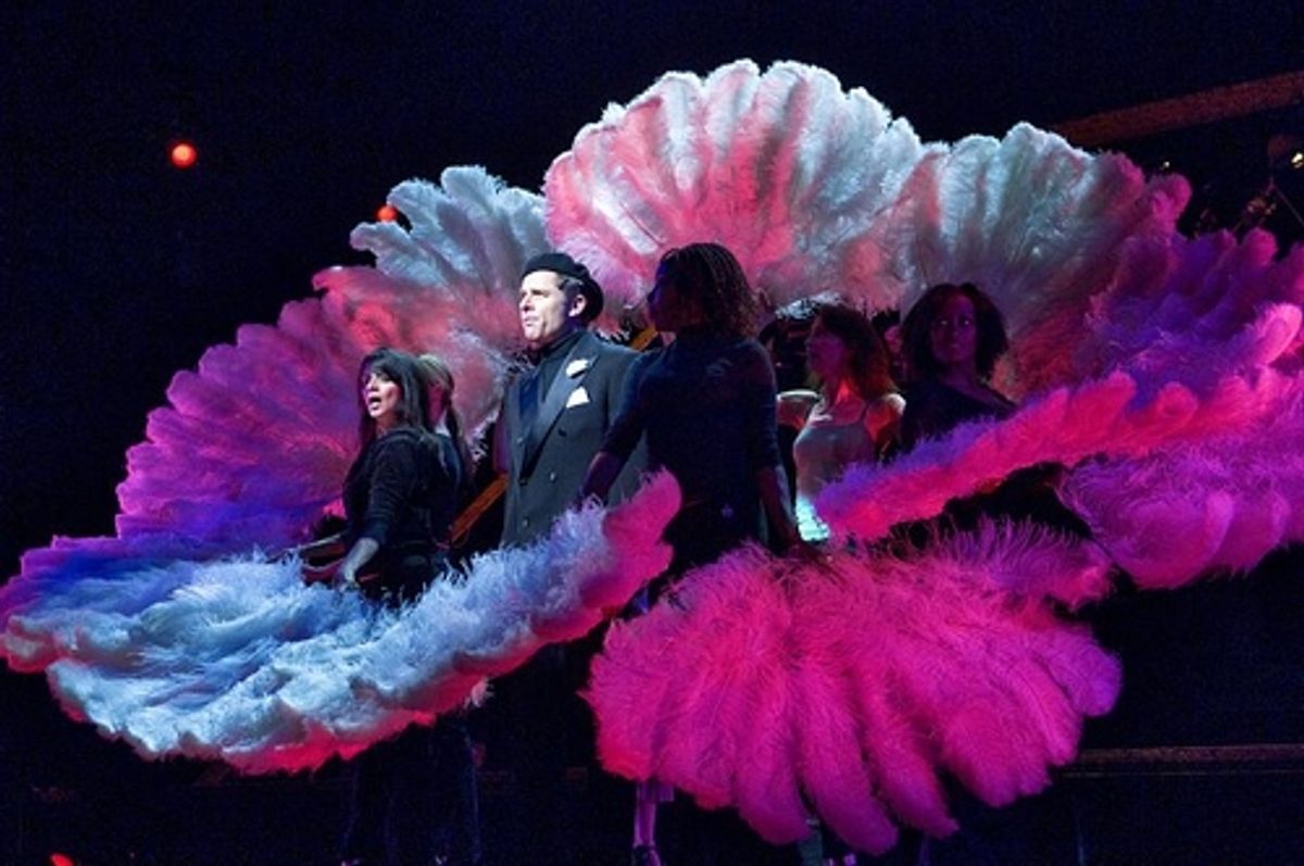 Maxwell Caulfield with the ladies of Chicago at 