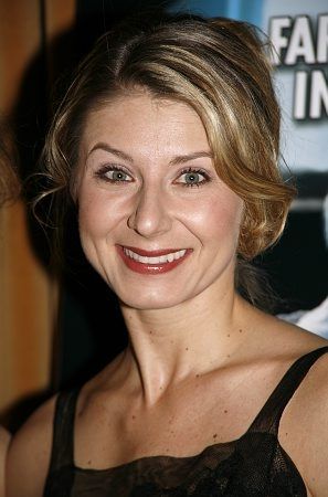 Nadia Bowers Photo