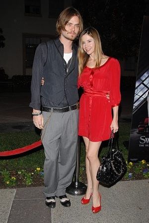 Mira Sorvino and guest Photo