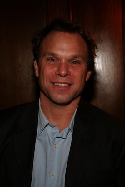 Norbert Leo Butz
 Photo