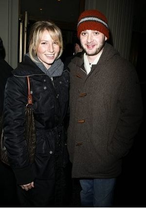 Ari Graynor and Eddie Kaye Thomas
@ BroadwayWorld Ari Graynor and Eddie Kaye Thomas
Photo