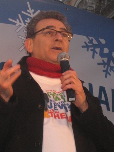 Photos: Off-Bway in Union Square 12/14 — photo 8 of 8