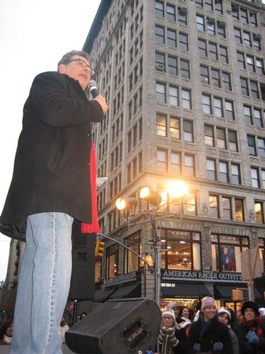 Photo Flash: Off-Bway in Union Square Dec.21 — photo 7 of 15