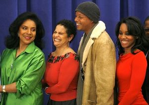 l-r: Phylicia Rashad, Debbie Allen, Terrence Howard and Anika Noni Rose
@ BroadwayWorld l-r: Phylicia Rashad, Debbie Allen, Terrence Howard and Anika Noni Rose
Photo