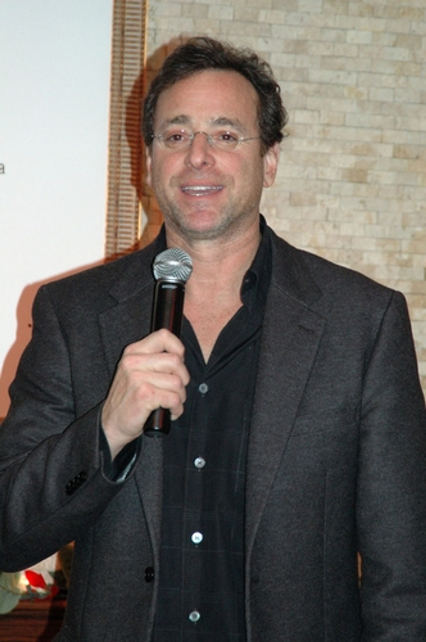 Photo Coverage: Bob Saget Receives Tony Di Napoli's Portrait  Image