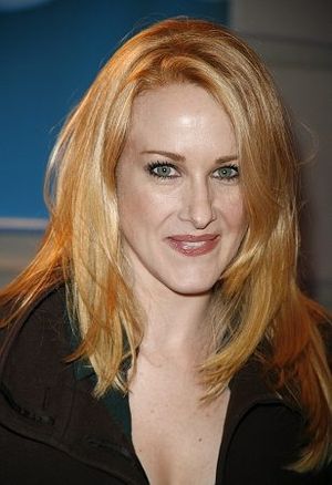 Katie Finneran
 Photo