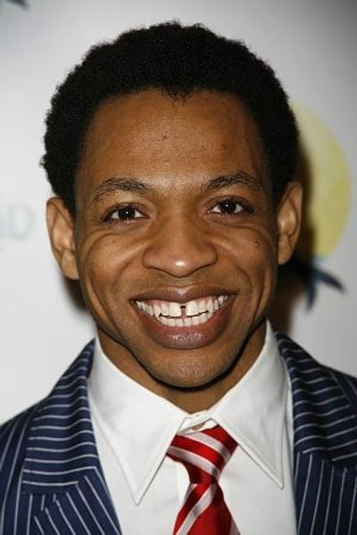 Derrick Baskin
 Photo