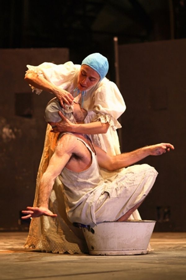 Giandomenico Cupaiuolo (in tub) as Pinocchio and Elsa Bossi as Fata Photo