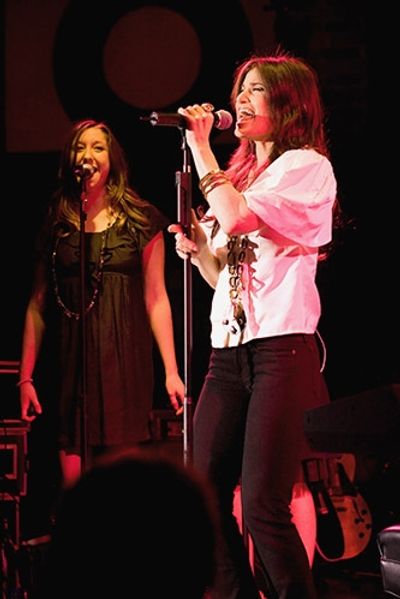 Idina Menzel Photo