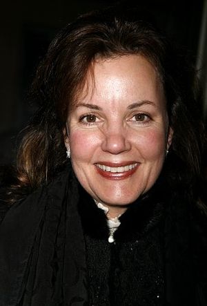 Margaret Colin
 Photo