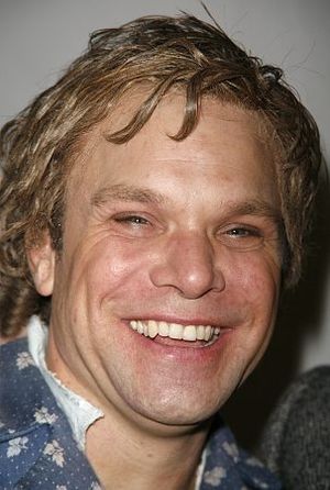 Norbert Leo Butz
 Photo