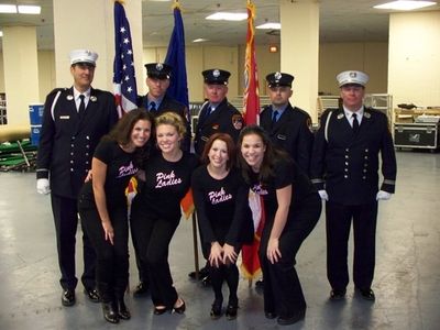 Lindsay Mendez, Robyn Hurder, Kirsten Wyatt and Jenny Powers with the Honor Guard
 Photo