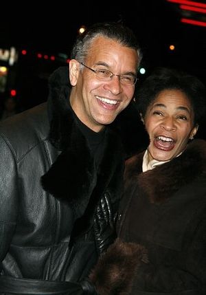 Brian Stokes Mitchell and Allyson Tucker
@ BroadwayWorld Brian Stokes Mitchell and Allyson Tucker
Photo