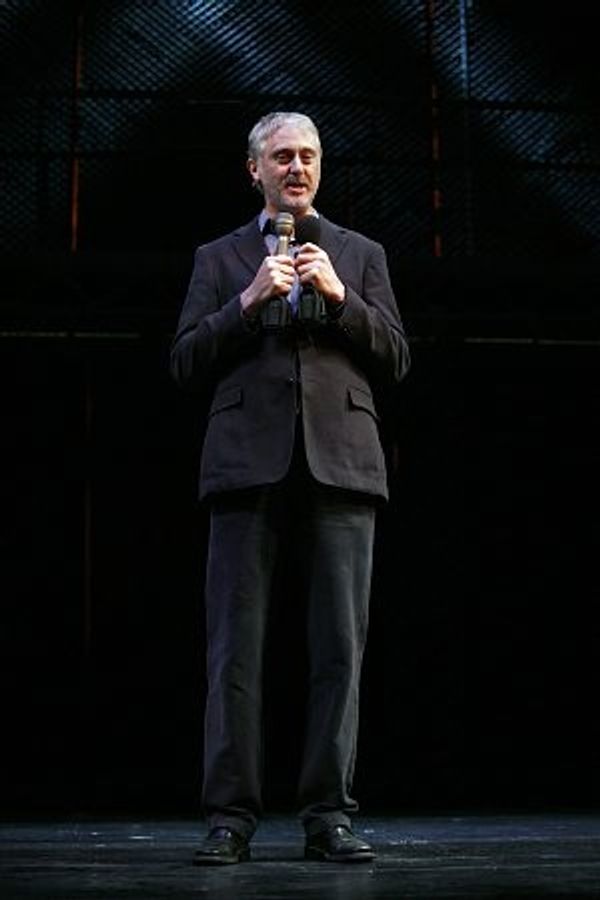 Gavin Jennings Photo