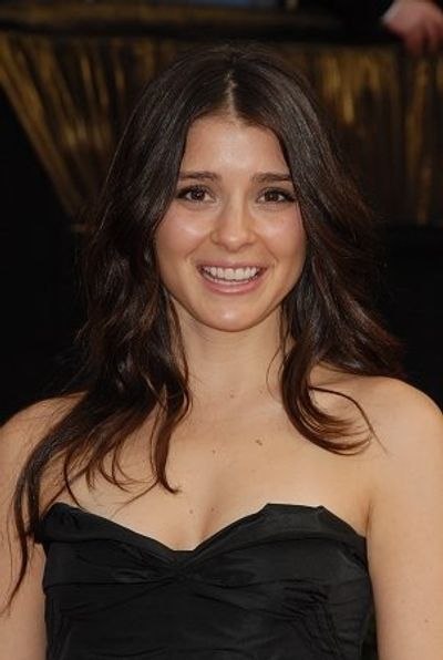 Shiri Appleby Photo
