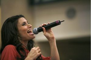 Idina Menzel Photo