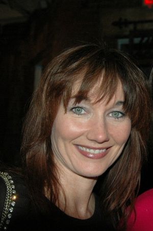 Lari White Photo