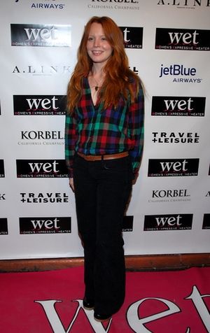 Lauren Ambrose Photo