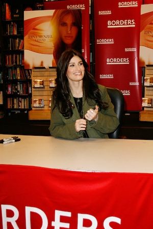 Idina Menzel Photo