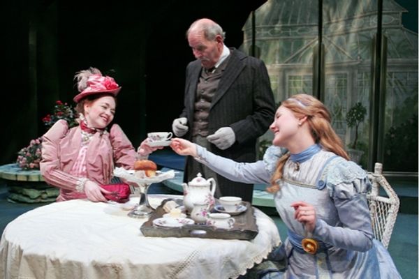 l-r: Christine Marie Brown as Gwendolen Fairfax, John-David Keller as Merriman and El Photo