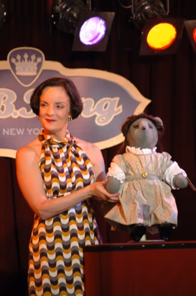 Jennifer Smith presents the Les Miserables Bear Photo