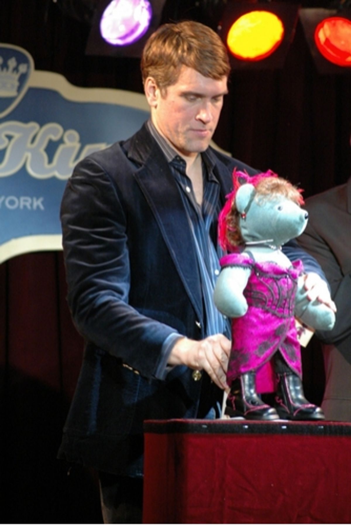 Mike McGowan and the Curtains Bear at Broadway Bears 2008