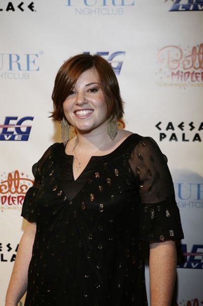 Shannon Durig Photo