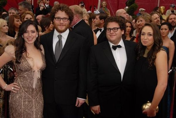 Seth Rogan (second from left, Jonah Hill (second from right) and guests Photo