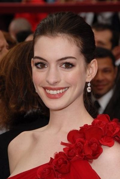Anne Hathaway Photo