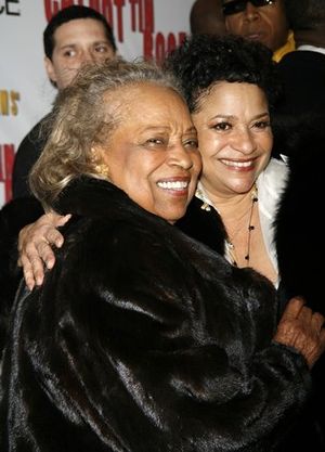Debbie Allen and mother Vivienne Photo