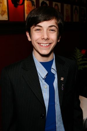 Henry Hodges (Mary Poppins) @ BroadwayWorld Henry Hodges (Mary Poppins) Photo