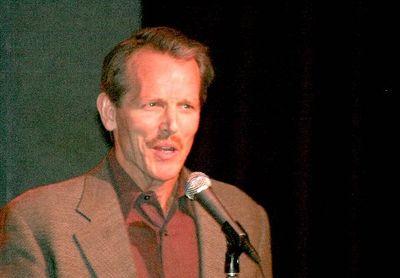 Stephen Bogardus Photo