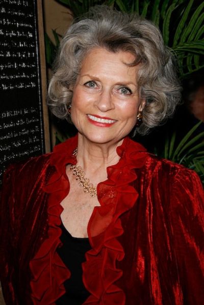 Louise Kerz Hirschfeld
 Photo