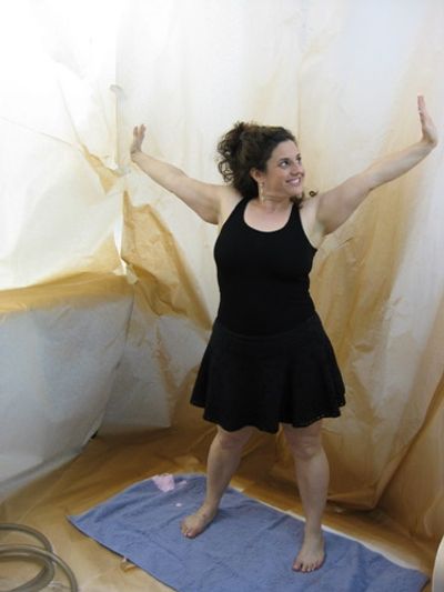 Marissa Jaret Winokur: "...then into the tanning room!!!!!" Photo