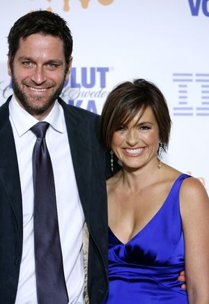Peter Hermann and Mariska Hartigay  Photo