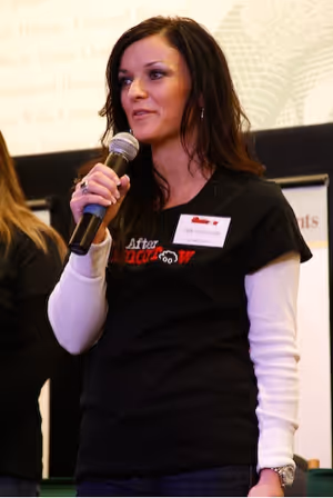 Dee Hilligoss
@ BroadwayWorld Dee Hilligoss
Photo