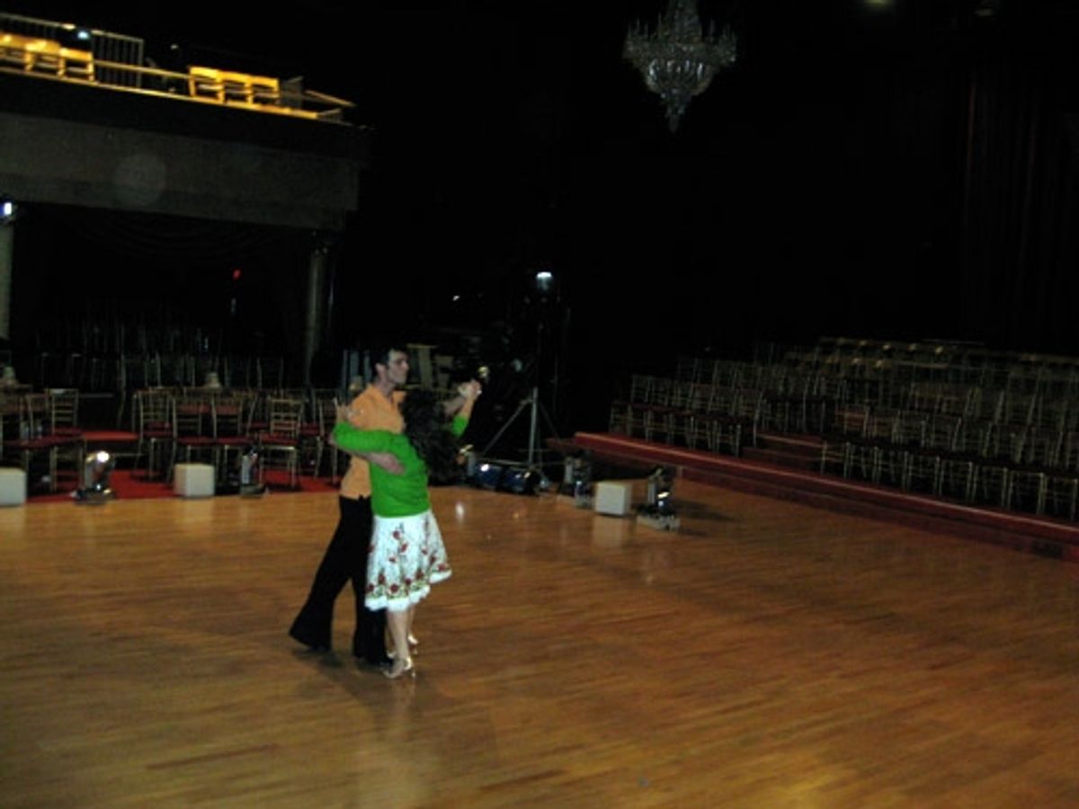 Marissa Jaret Winokur: 'I hope you're enjoying the Photo Blog!' at 