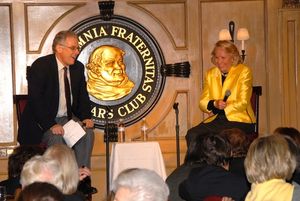 Jeffrey Lyons interviews honoree Liz Smith Photo