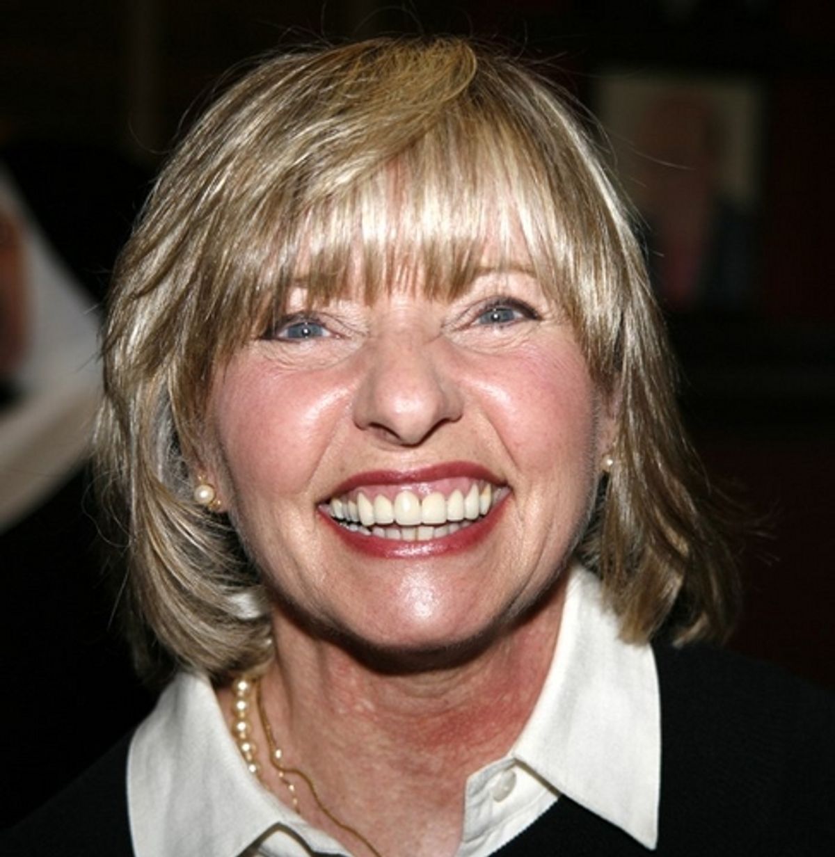 Simina De Laurentis
 at 