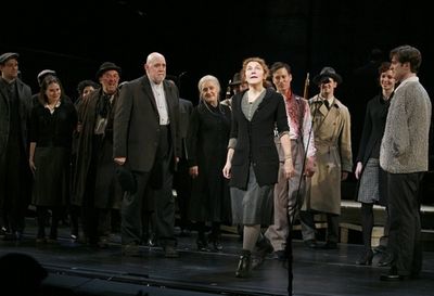 Victoria Clark and cast Photo