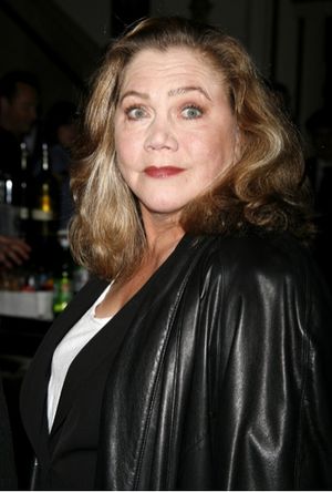 Kathleen Turner 
 Photo