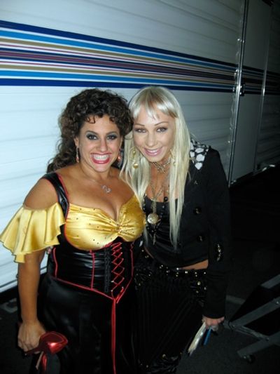 Marissa Jaret Winokur: "SNOW- remember her from a few seasons
back of  'So You Think Photo