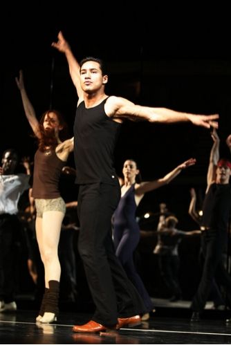 Photos: Mario Lopez Joins 'A Chorus Line' — photo 31 of 80