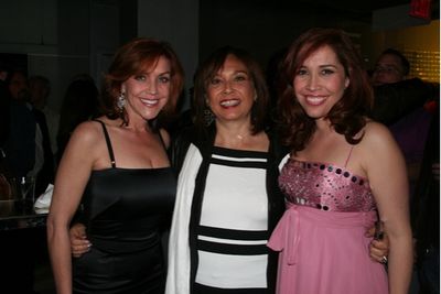 Andrea McArdle, Leda Burns and AndrÃ©a Burns Photo