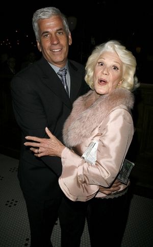 Linda Lavin and her husband Steve Bakunas Photo