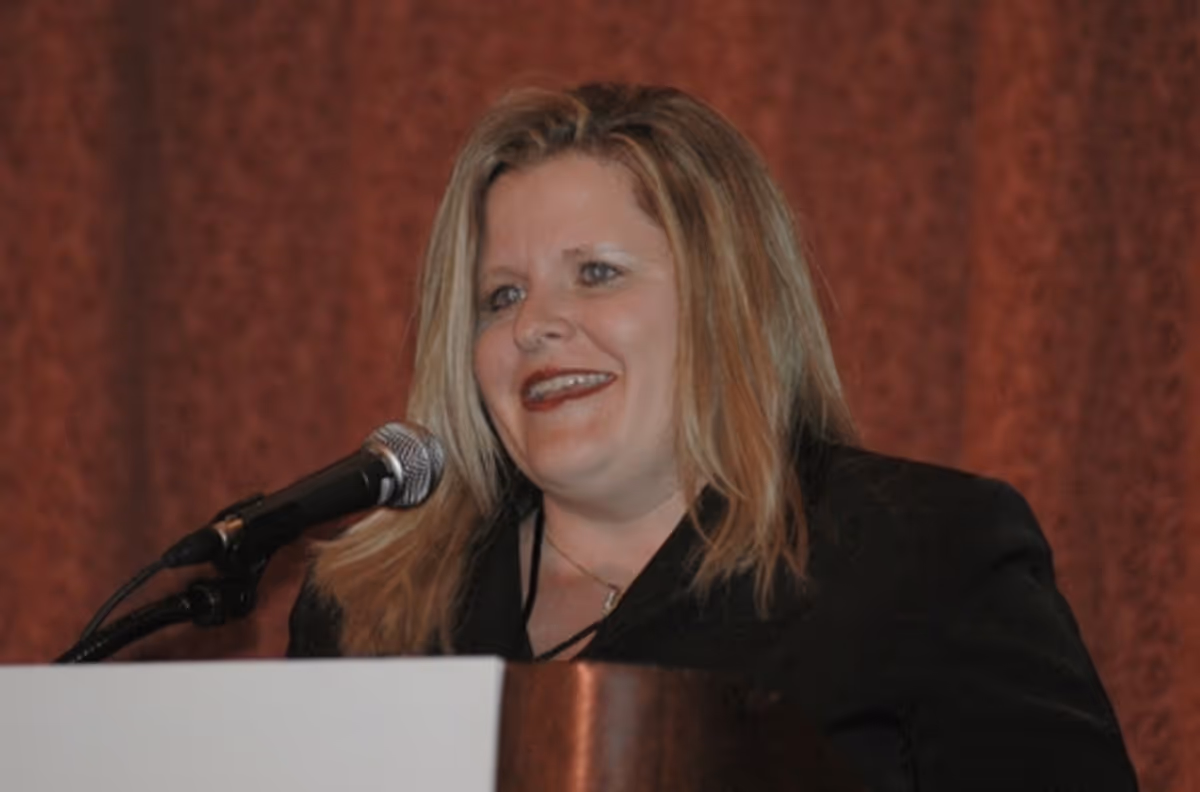 Lerria Schuh (WestCoast Entertainment) Winner of Outstanding Achievment in Road Marketing Award at Touring Broadway Awards