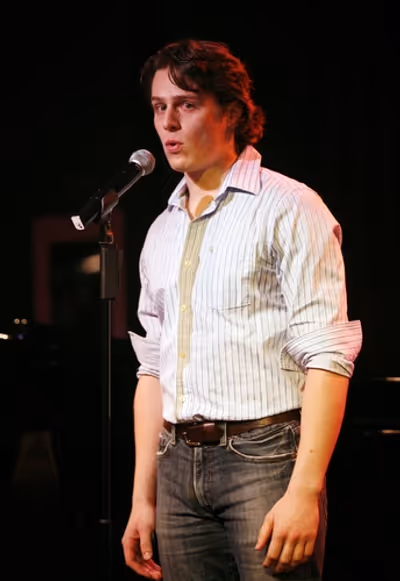 Jonathan Groff Photo