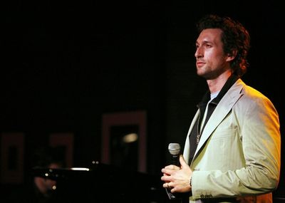 Aaron Lazar Photo