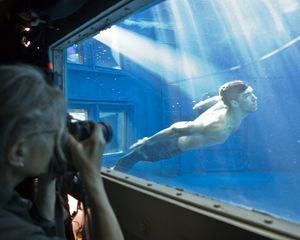 Annie Leibovitz shoots a merman-clad Michael Phelps. @ BroadwayWorld Annie Leibovitz shoots a merman-clad Michael Phelps. Photo