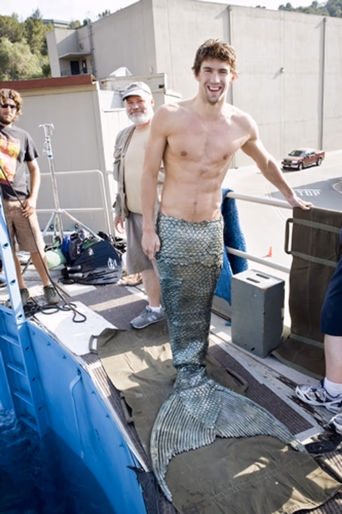 Michael Phelps at Leibovitz takes Julianne Moore 'Under the Sea'